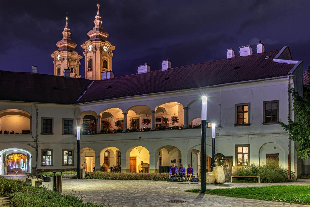 Foter Apartman Eger Exteriér fotografie