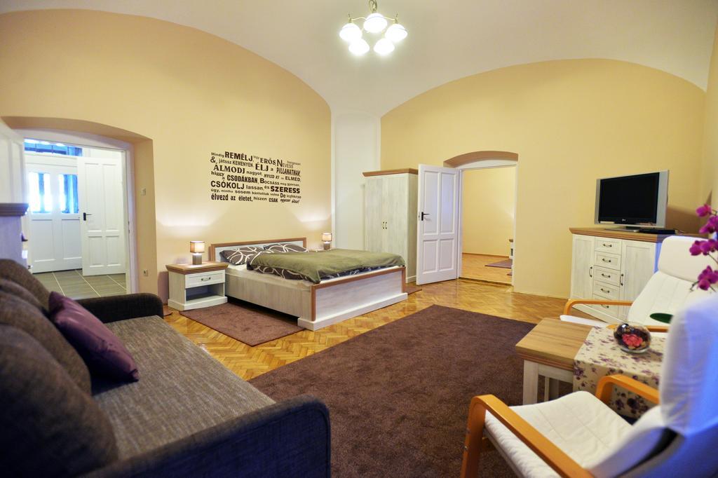 Foter Apartman Eger Exteriér fotografie